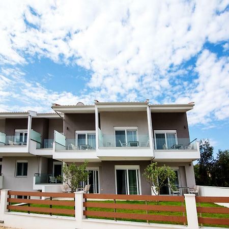 The Papoutsakis Apartments Nikiti  Exterior photo