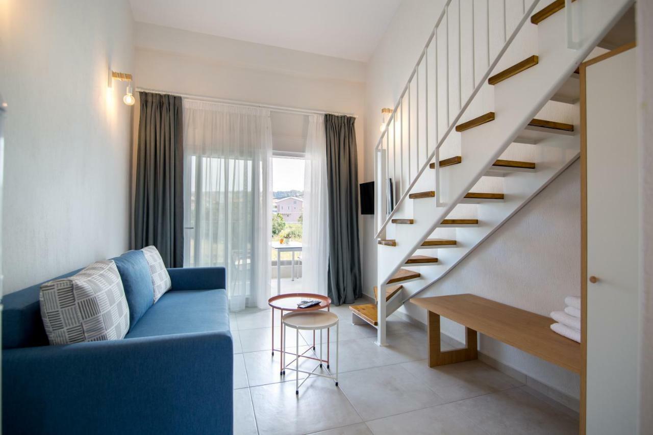 The Papoutsakis Apartments Nikiti  Exterior photo